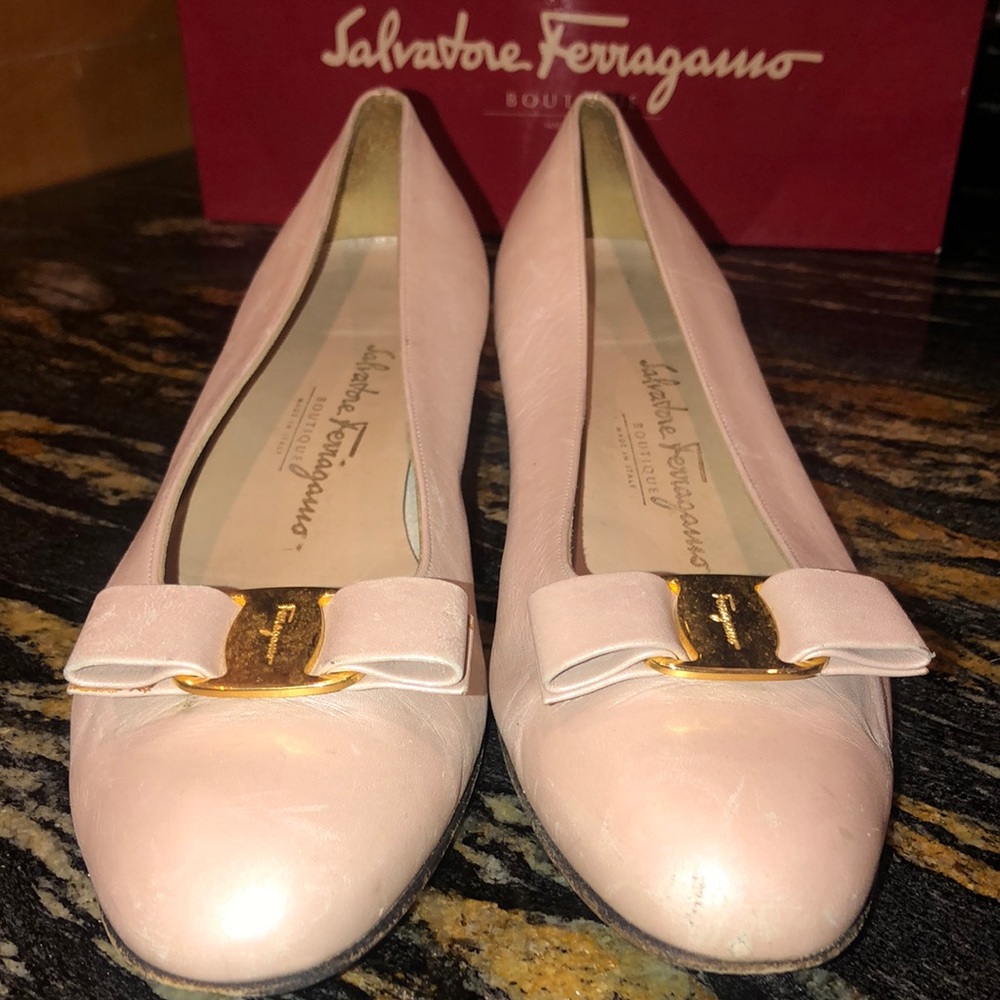 AUTHENTIC Salvatore Ferragamo Vara Shoes